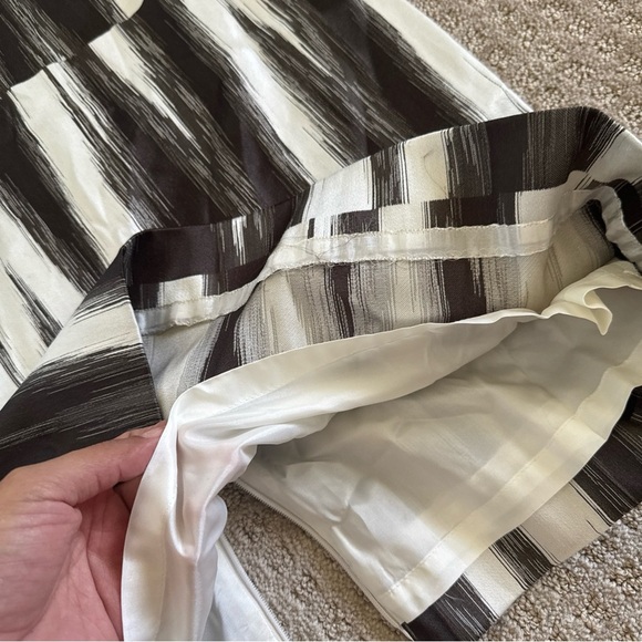 Carlisle sleeveless dress, cowl neck, Brown and white abstract Size 6 - Picture 12 of 16